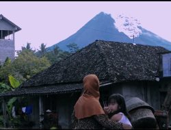 Wedus Gembel Menggulung Langit, Awan Panas Menyerang Gladak Perak