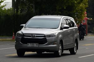 Masih Bimbang Memilih Innova Reborn atau Venturer 2025? Ini 5 Perbedaan Penting yang Harus Diketahui!