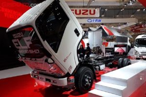 Ketangguhan Isuzu ELF NMR71, Raja Truk Ringan Indonesia