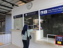 Ini yang Terjadi di Balik Loket KRL yang Tak Pernah Kita Ketahui