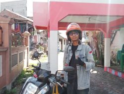 Kisah Akbar, Mahasiswa yang Jadi Kurir Tiga Lini