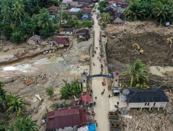 Rakyat Kuat Saat Birokrasi Lumpuh