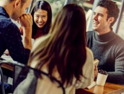 Orang Sosial Cerdas Tapi Akademis Rata-rata Miliki 8 Kualitas ‘Cerdas Jalanan’ Ini, Menurut Psikologi