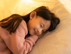 Orang Dengan Jam Tidur Ketat Punya 9 Sifat Kedisiplinan Ini, Menurut Psikologi