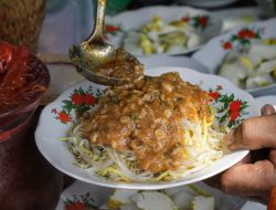 Kuliner Dekat Stasiun Bogor: Bubur Ayam dan Toge Goreng Lezat