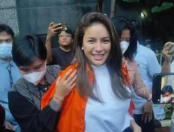 Tersangka Dokter Richard Lee Sampai ke Nikita Mirzani, Sindir: Bawa Baju