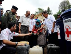 Mensos Gus Ipul Beri Bantuan Duka untuk Korban Banjir Aceh Utara