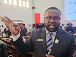 Pembagian Laptop Gratis di Papua Tengah, Anis Labene Minta Peningkatan