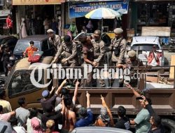 Selasar Pasar Raya Padang Dibersihkan, Ratusan Pedagang Dipindahkan ke Basemen Fase VII