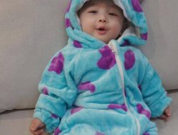 7 foto bayi Gara dengan berbagai ekspresi lucu