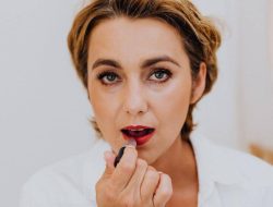 Mengapa Lipstik Matte Bikin Bibir Kering? Ini Jawabannya