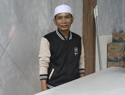 Abdul Karim Mengajar Ngaji 12 Tahun Tanpa Gaji, Cari Penghasilan dari Jualan Telur Gulung