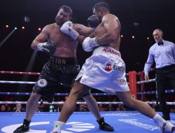 Jadwal Tinju Dunia: Fury vs Usky, Hadapi Makhmudov Sebelum Joshua