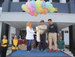 Cara Mbah Sukirno Bertahan Hidup di Usia Senja, Datang Pagi, Pulang Sore di Kuburan