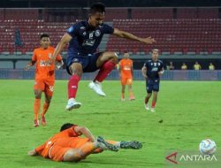 Arema FC Kalah 3-1 dari Borneo FC, Gol Dalberto Gagal Selamatkan Tim