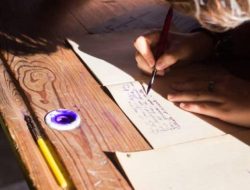 Pandhawa: 40 Soal dan Jawaban Bahasa Jawa Kelas 3