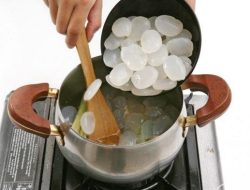 Cara memasak kolang-kaling lembut dan tidak asam, manfaatnya apa?