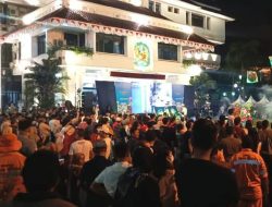 LIPSUS: Romo Rudy Bagi Angpao, Ratusan Warga Tonton Barongsai