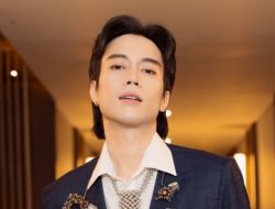 Keluarga Bingung Bunga di Makam Vidi Aldiano Menghilang Tiap Sore, Ini Penyebabnya