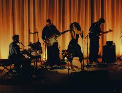 3 Bukti Olivia Dean Bijak Manfaatkan Populeritasnya