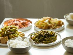 Diet Rendah Karbo atau Rendah Lemak? Ini Faktor yang Lebih Penting