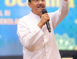 Gus Ipul Bagikan Semangat Al-Quran di Sekolah Rakyat