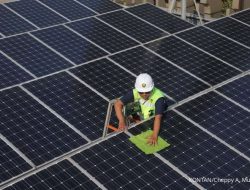 Tarif AS Naik 143%, Industri Surya RI Terancam Runtuh