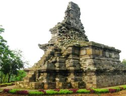Mengungkap Sejarah Candi Rimbi Jombang dengan 51 Panel Relief Unik