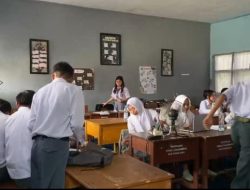 Kunci Jawaban Bahasa Indonesia Kelas 11 Halaman 131-132: Unsur Drama dan Imajinasi