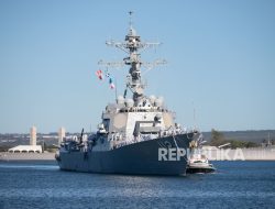 Kapal kargo Iran diserang di Selat Hormuz, memicu perang laut