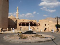 5 Fakta Menarik Kota Nizwa, Ibu Kota Kurma dan Kerajinan Logam Oman